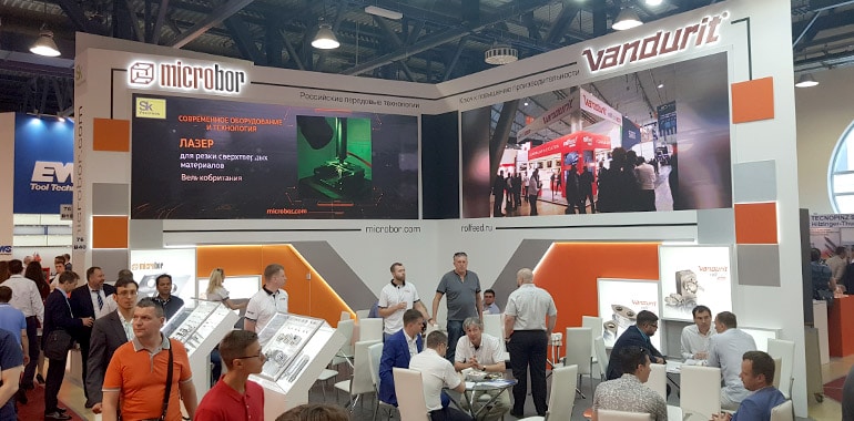 Messestand rollFEED Turning auf der Messe "Metalloobrabotka 2019" in Moskau / Russland